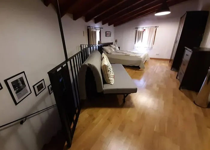 アパート Lobetania